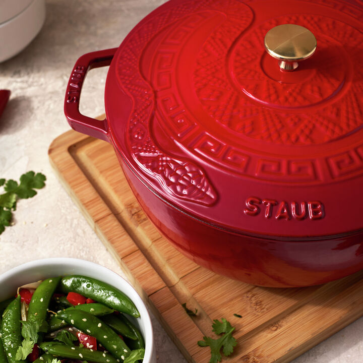 STAUB La Cocotte Round Cast Iron Essential French Oven with Snake Lid , 4.8L  - Cherry