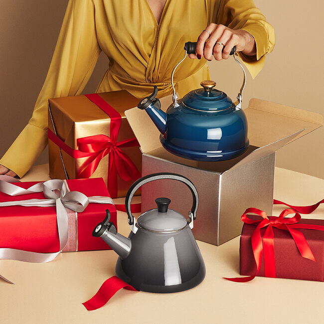 Le Creuset 1.6L Kone Kettle - Oyster