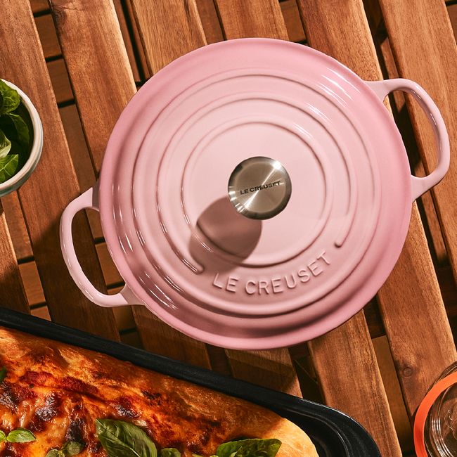 Le Creuset 5.3L Round French Oven - Shell Pink