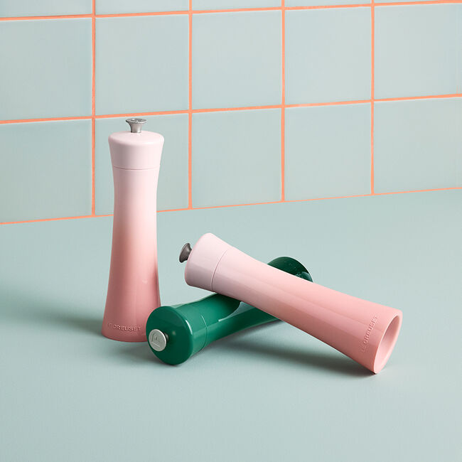 Le Creuset Minimalist 20cm Salt Mill - Shell Pink