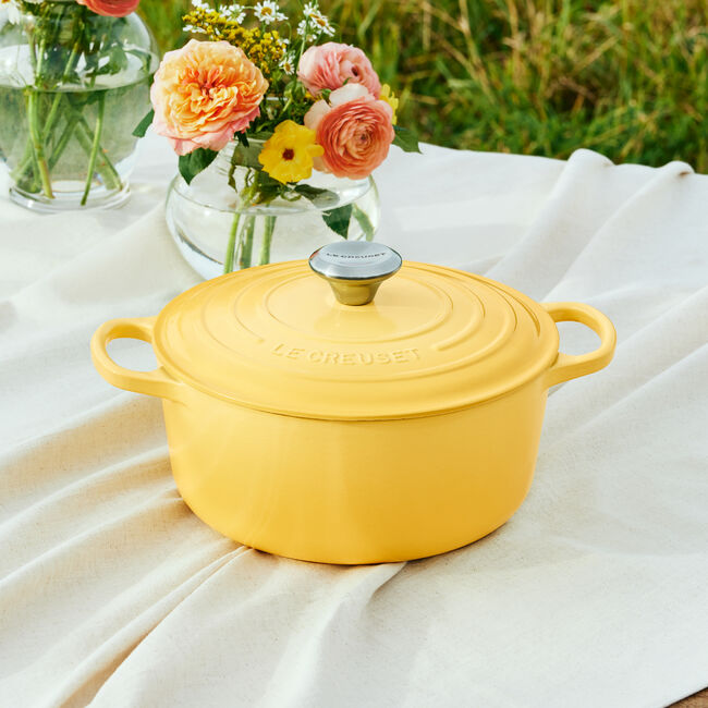 Le Creuset 5.3L Round Dutch Oven - Camomille