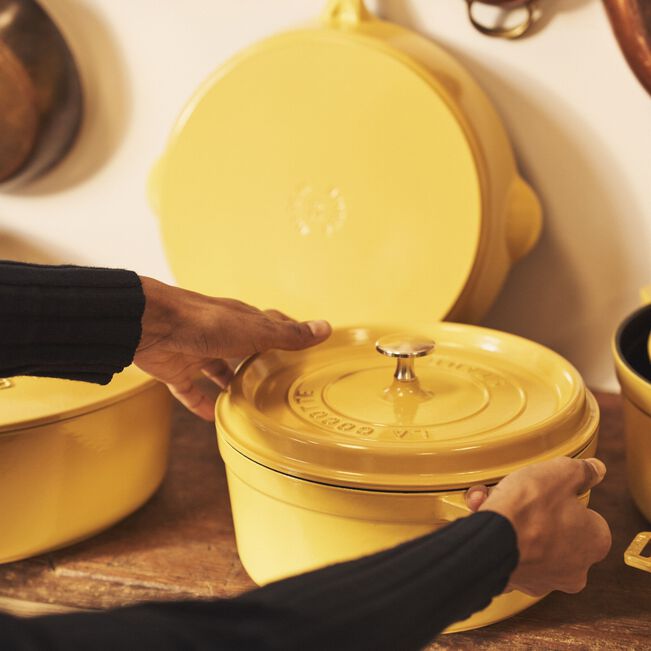 STAUB Cast Iron Round Cocotte  3.7 L - Citron