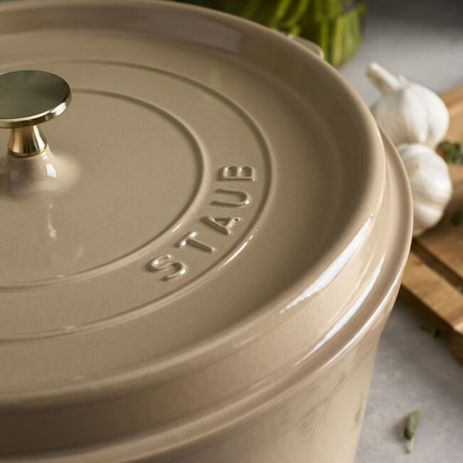 STAUB Cast Iron Round Cocotte  3.7 L - Seasame