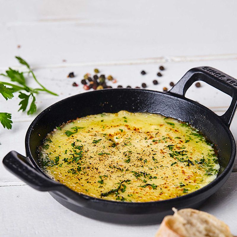 Victoria Cast Iron Mini Round Baker