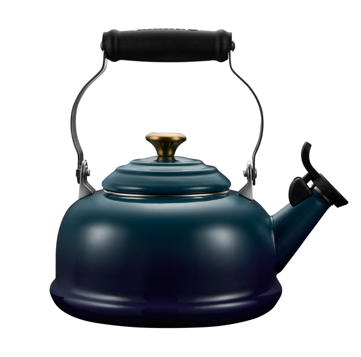 Le Creuset 1.6L Classic Whistling Kettle - Agave