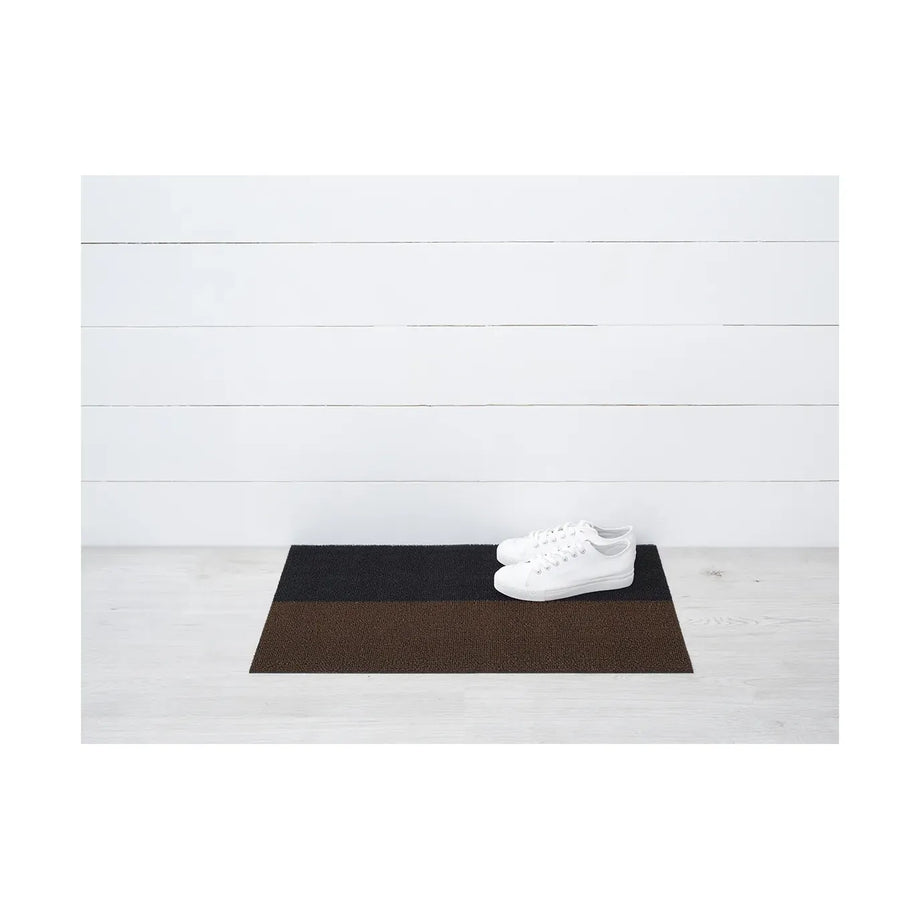 Chilewich Indoor Outdoor Shag Doormat - Duo Stripe / Mocha / 18x28"