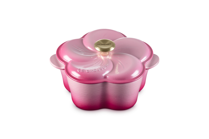 Le Creuset Traditional Petal Oven - Berry