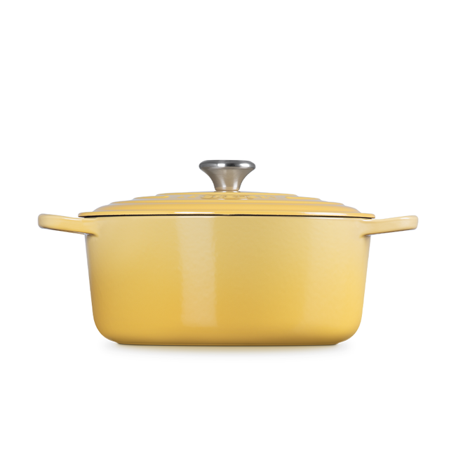 Le Creuset 6.7L Signature Round French Oven - Camomille