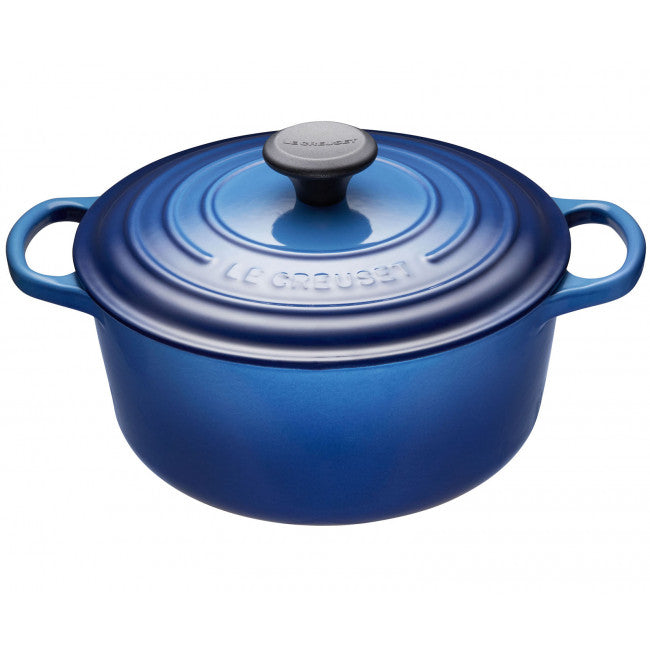 Le Creuset Signature Round French Oven - Cookery