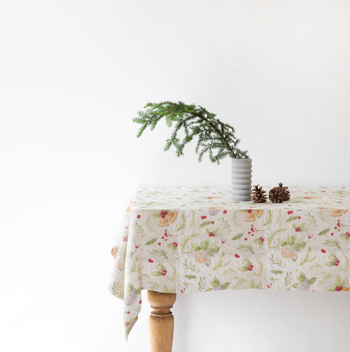 Linen Tales Linen Tablecloth - Winter Holiday on Natural / 10-12 ppl