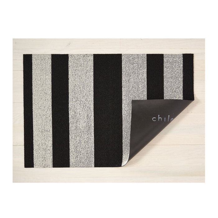 Chilewich Indoor Outdoor Shag Doormat - Bold Stripe / Black and White / 18x28"