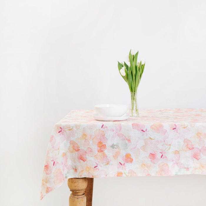 Linen Tales Linen Tablecloth - Floral / 10-12 ppl (140cm x 300cm) - Floor Model