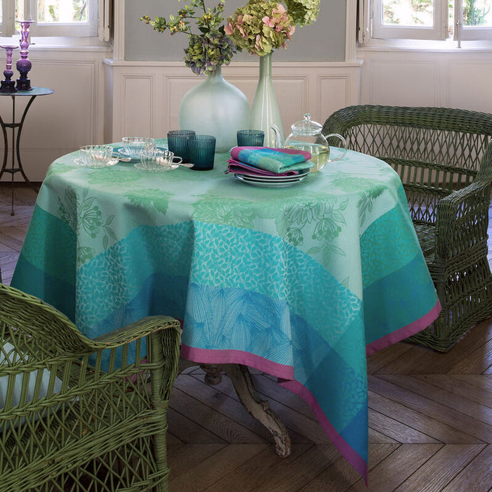 Jacquard Francais Cotton Tablecloth  - Parfums de bagatelle Hydrangea 69" x 98"